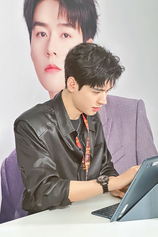 008jd498gy1hgifcesealj322o3407wj.jpg
