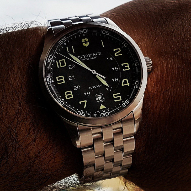 Victorinox Swiss Army AirBoss Mechanical #241508 (2)