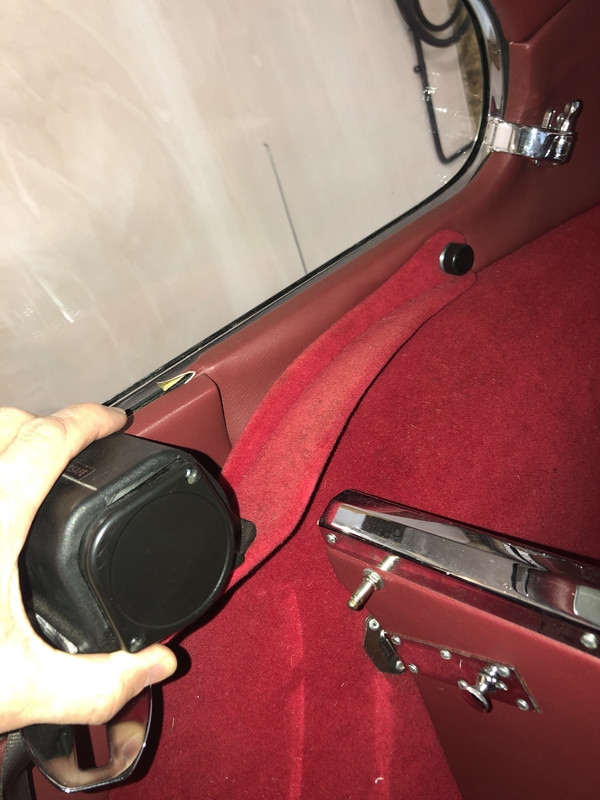 6DB5A4A8-41AC-49DF-A68C-185164F3F418