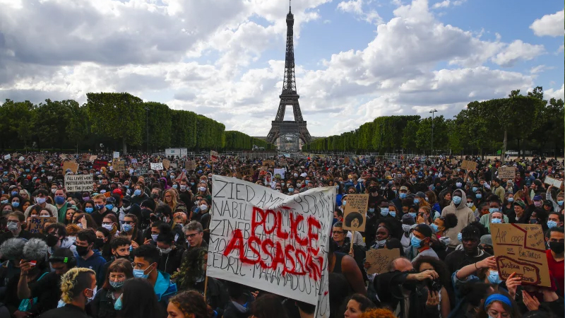 protest-paris-sm