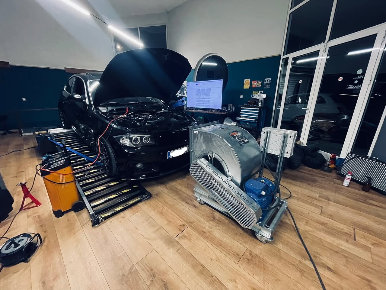 BMW 123d custom tuning DMS Tuned