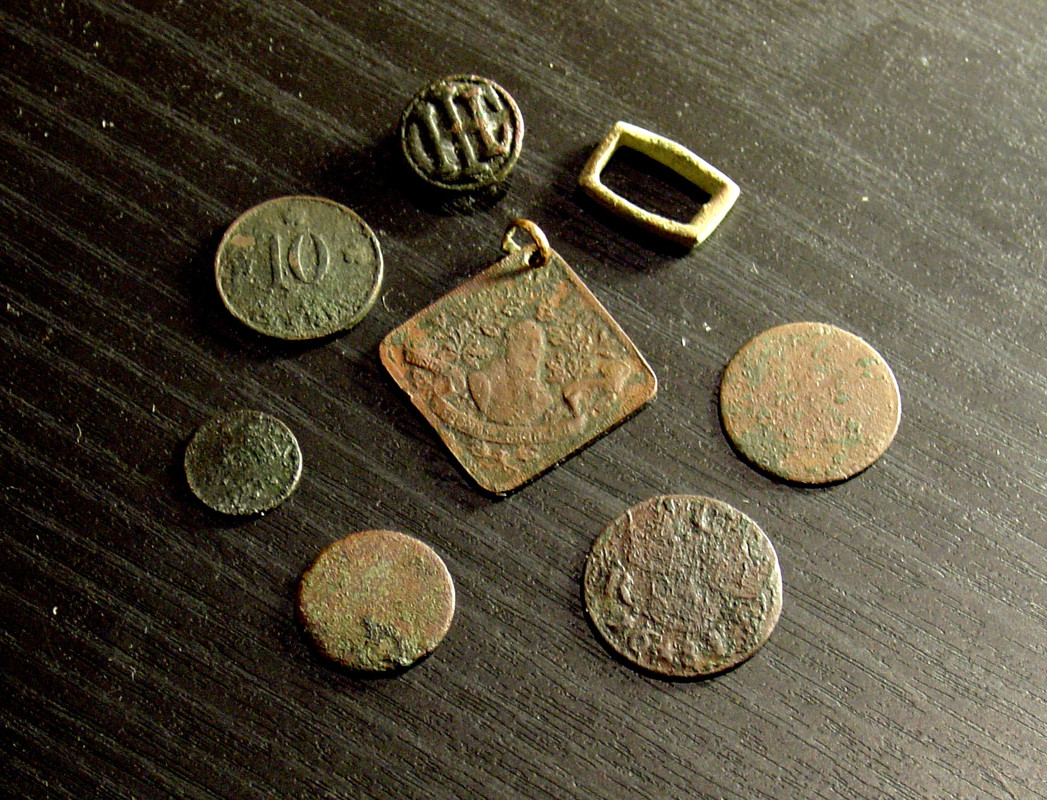 04 - 2015-04-06 - peltolöydöt, kuva#2, kameralla