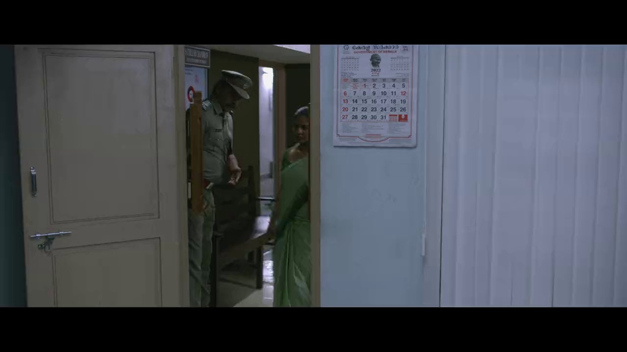 Iratta-2023-Multi-Audio-NF-WEB-DL-720p-x264-AVC-EAC3-6ch-ESub-mkv-0005