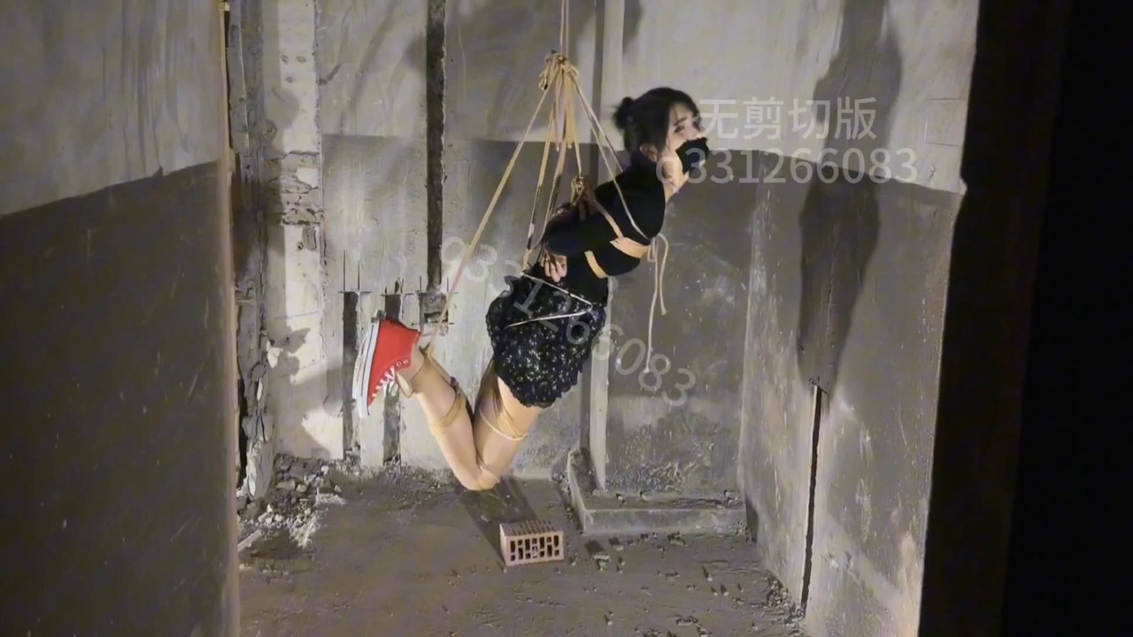 欢乐谷 被绑架到废弃楼房的新m.mp4_20231021_185230.551