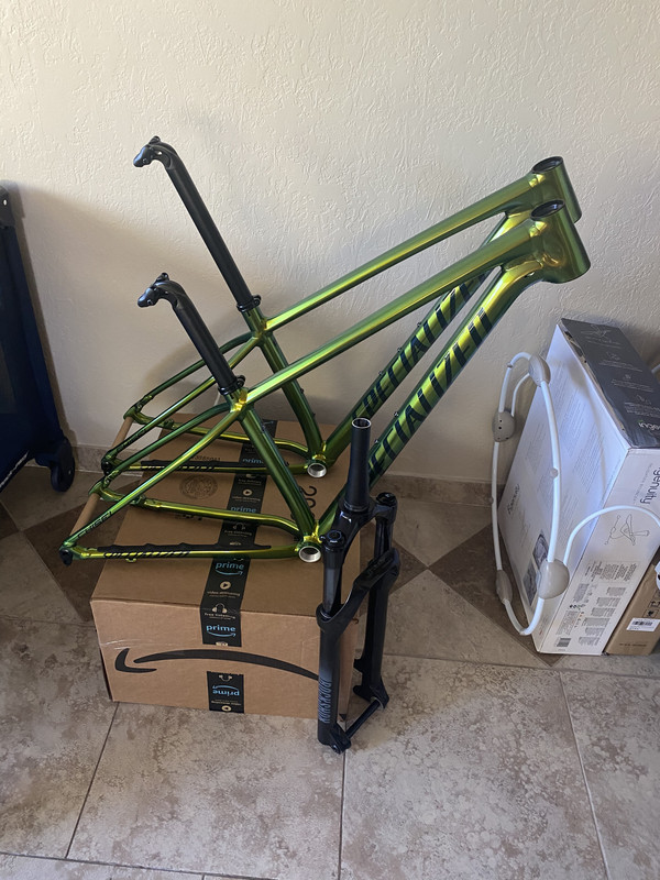 D04489F8-3D01-45B9-8BDD-4FBAA3973B3E