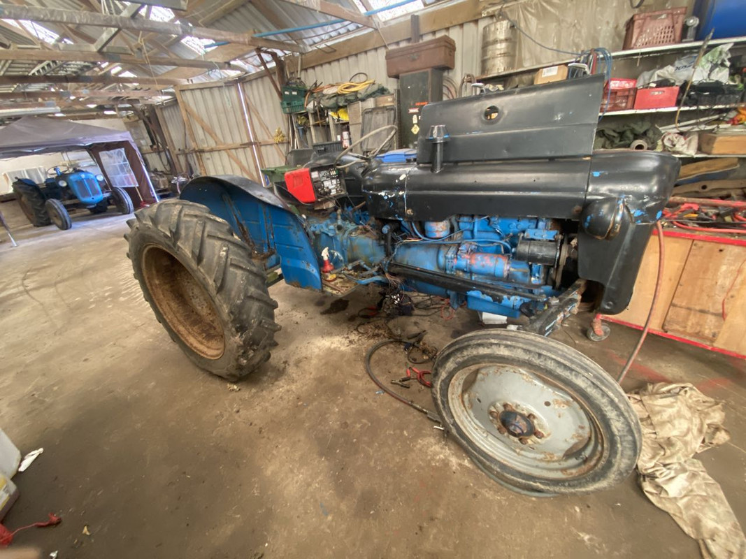 1958 Dexta 957E15495 - 08