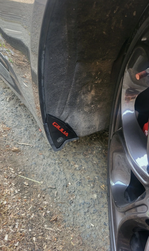 Giulia Front Wheel Arch Guard (2)