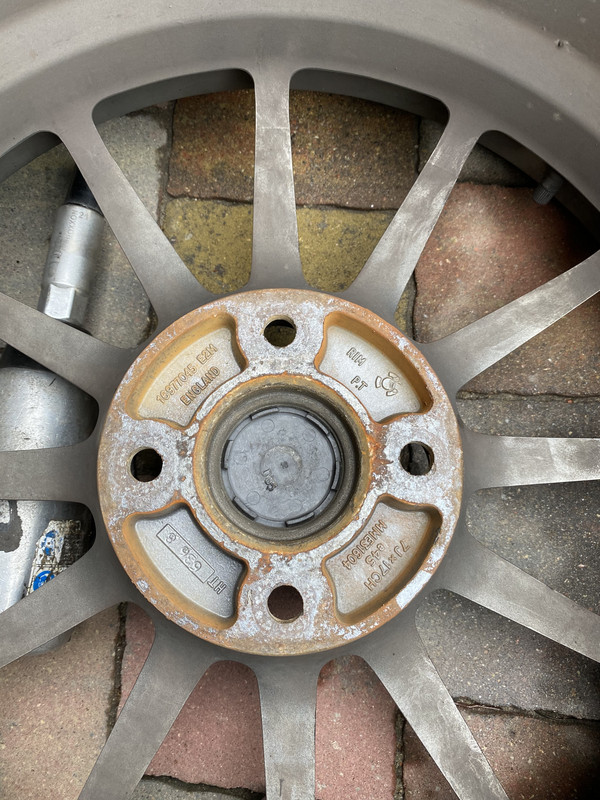 4AF2766F-C80C-4BA1-90E2-405019A8DEB2