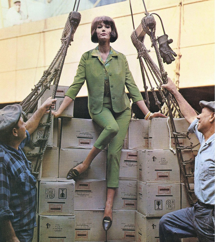 1961_fashion_simone_d_aillencourt_1961_dupont_01