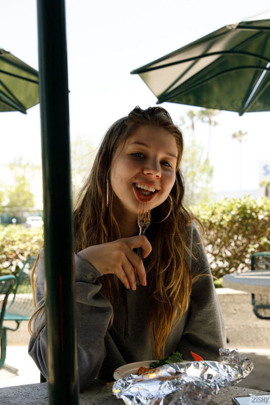 full_011_1355571517345427