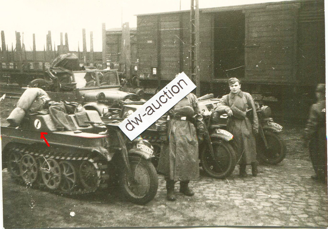 Fallschirmjäger NSU Kettengrad mit Wappen Kennun