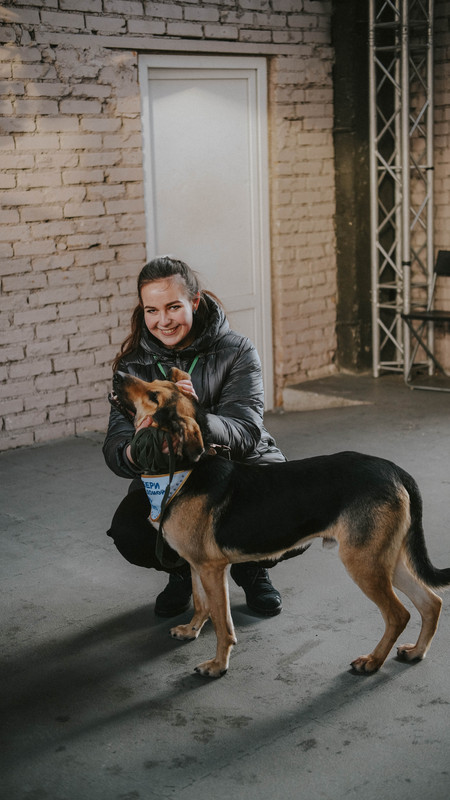 8B72A768-B07F-4B27-A90C-E146830854BF