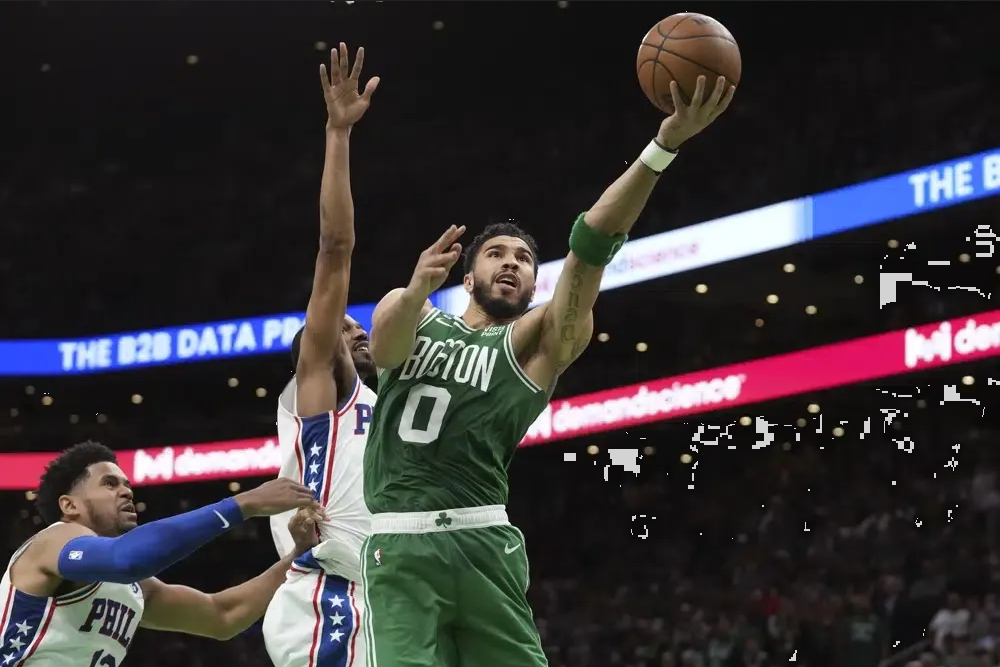 Celtics, a la final de conferencia apoyados en 51 puntos de Tatum