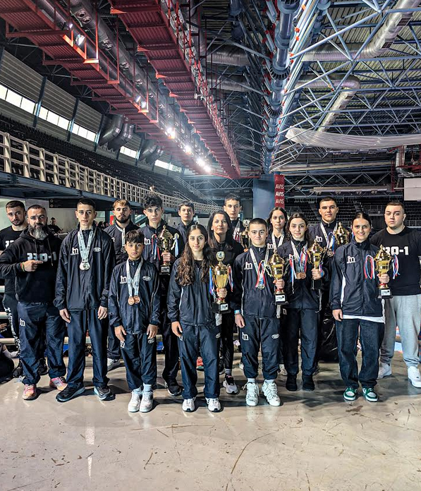 ΓΥΡΙΣΑΝ ΜΕ ΜΕΤΑΛΛΙΑ