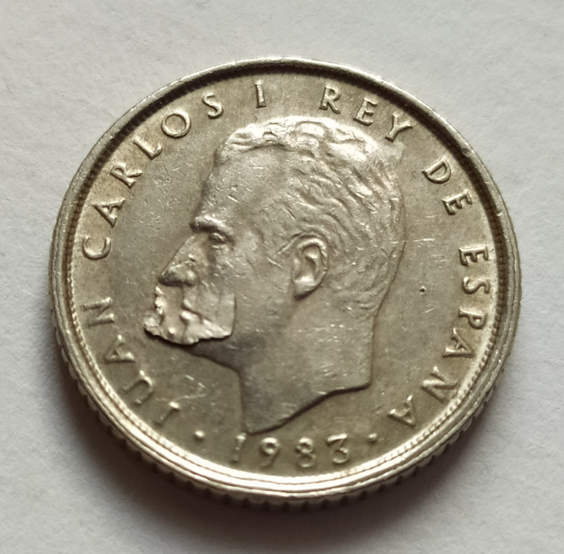 Juan Carlos I 10 Pesetas 1983 Hoja en anverso anv