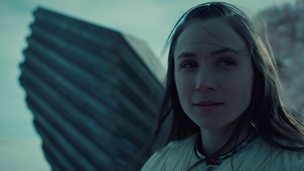Wynonna.Earp.S04E02.Friends.in.Low.Places.1080p.10bit.AMZN.WEB-DL.AAC5.1.HEVC-Vyndros.mkv_snapshot_3