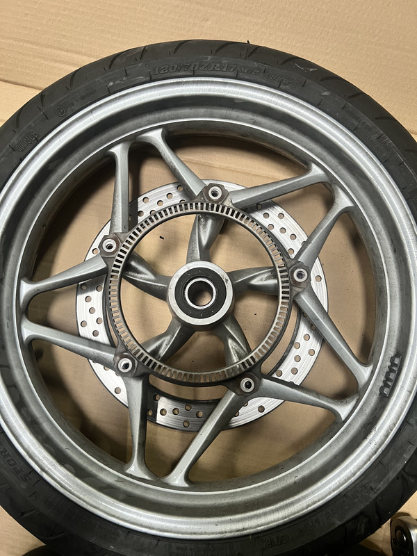 E5D44EAE-C148-4691-965D-57FFF1CF09CA