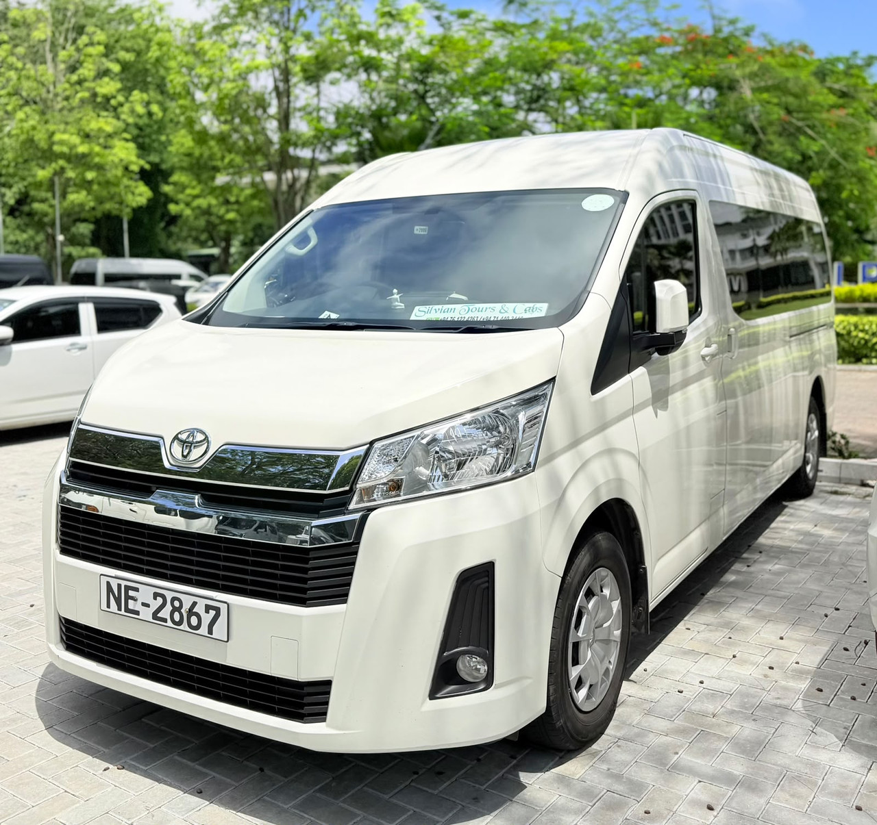 Kaluthara Cabs van