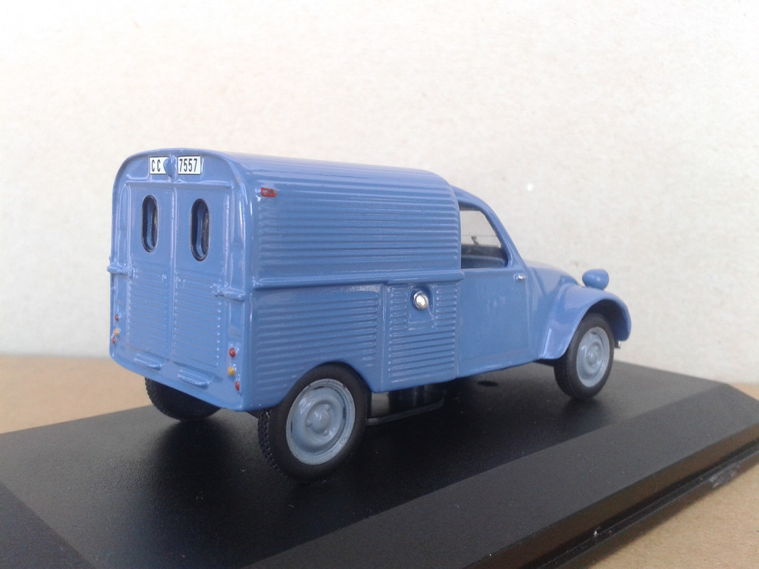 1959 Citroën 2CV AZU (Ixo – nº 30 N.Q.C. - Altaya) (4)