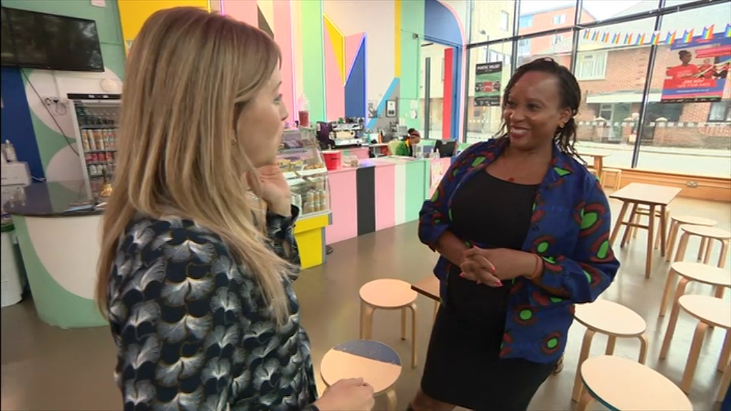 BBC London News_20221004_18301900.ts_snapshot_25.43.392