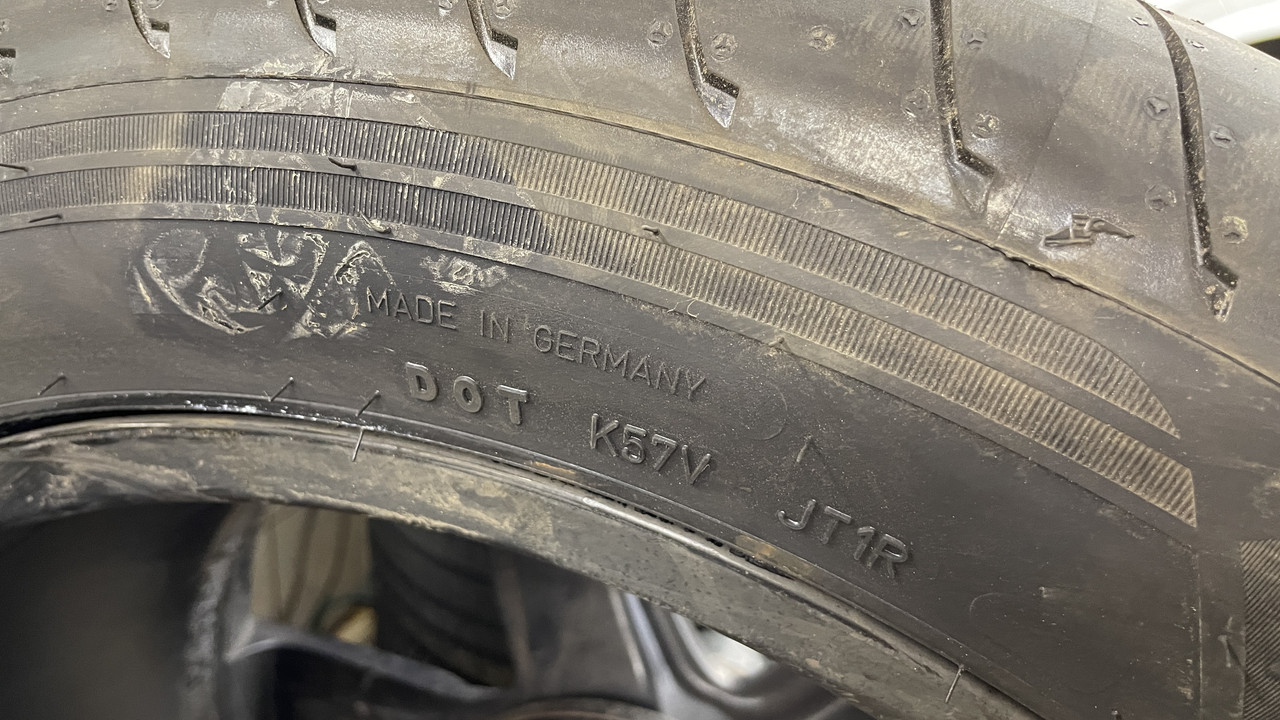 28CB32B2-9AAD-407F-825E-61317DDA541D