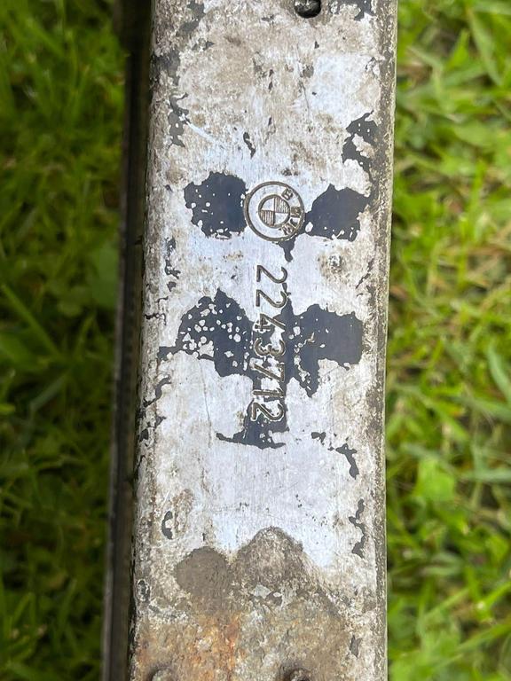 Усилитель переднего бампера