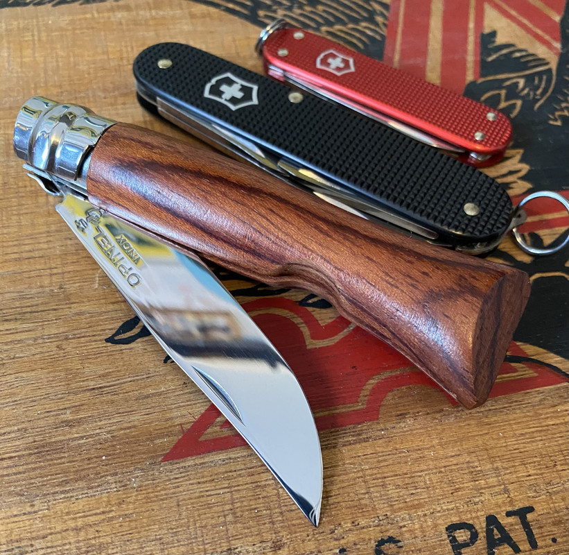 FE415F60-8D2A-4536-974D-6F26BDF79626