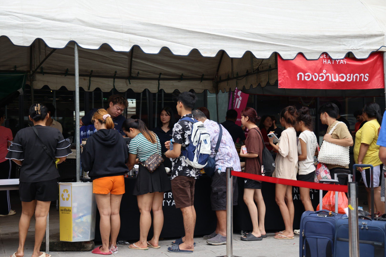 LINE-ALBUM-had-hiy-x-thkph-y68-251127-6-0