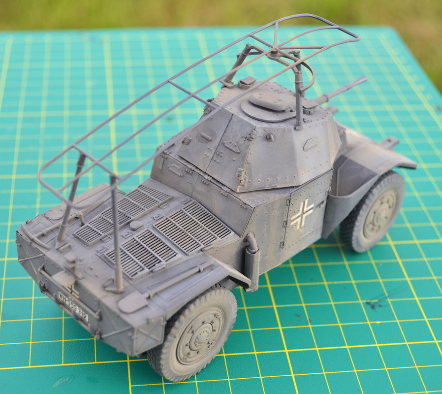 P 204 (f) R-8 015