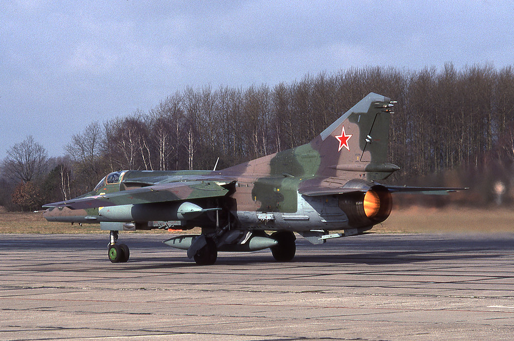 19 GvAPIB Mig-27D Yellow 26_61912558147 (3) [Lärz 3.93] Leaving Germany for the storage base at Dimi