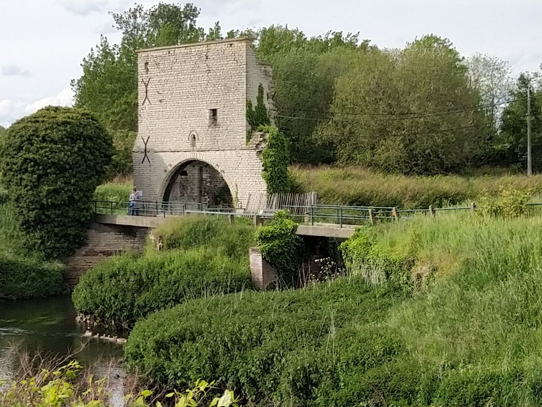 photo5863852913347114920