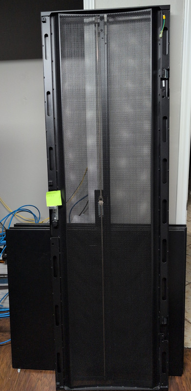 APC 42U Cabinets 5