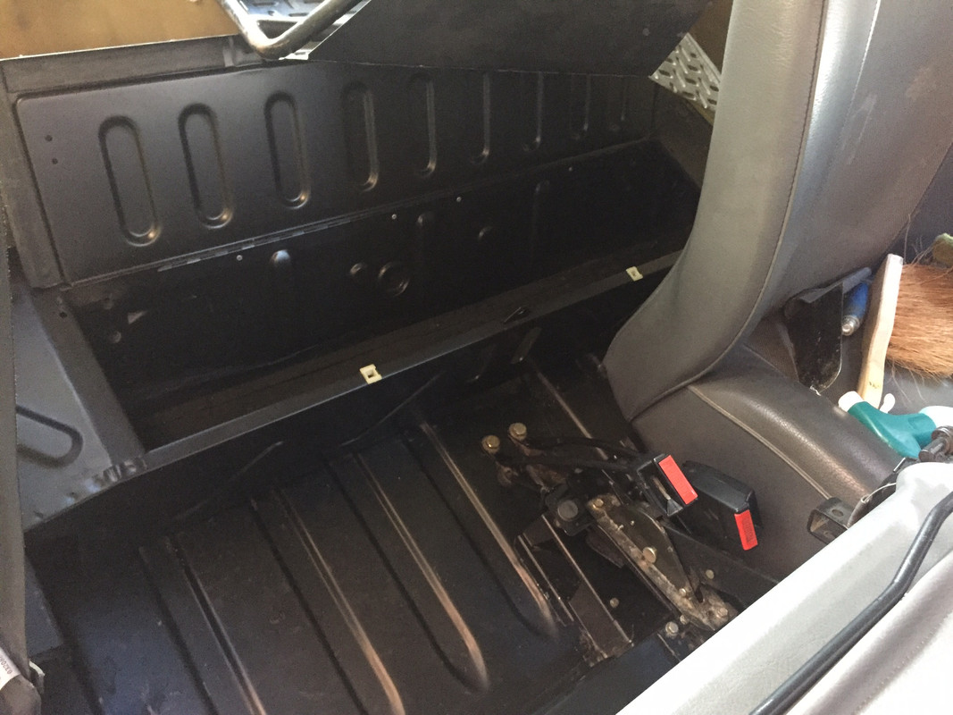 EA9BD3CB-F743-4027-83D4-6A8AC0A5858A