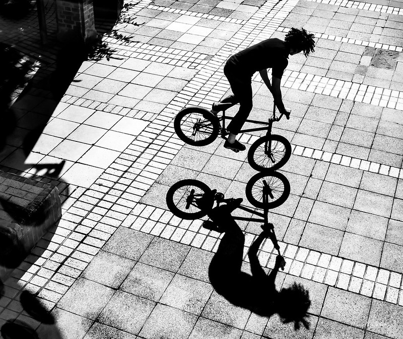 blacknwhite-tricks.jpg