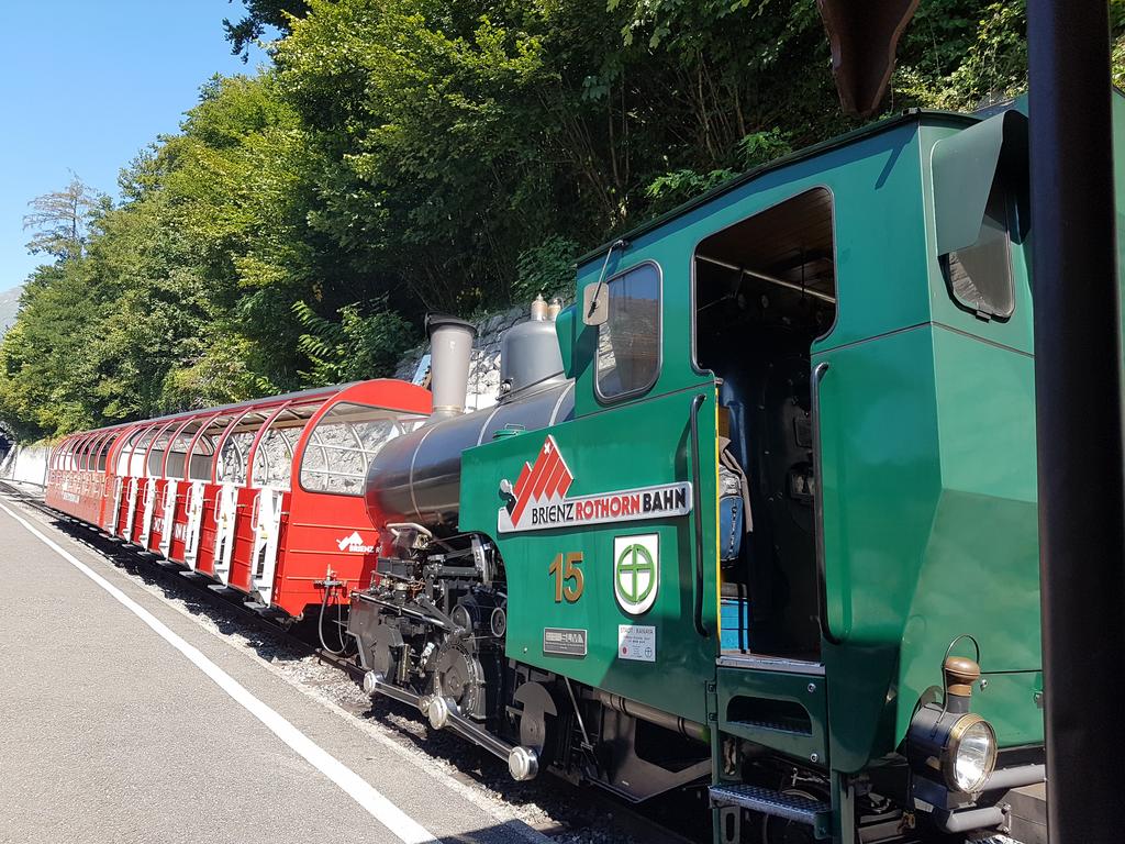 BRIENZ ROTHORN BAHN- PADDEL SURF EN EL BRIENZERSEE - VOLVEMOS A SUIZA! + PUY DU FOU, ORADUR SUR GLANE, SAINT EMILION...Y ASTURIAS (1)