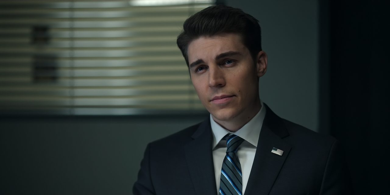 The.Flight.Attendant.S01E02.Rabbits.1080p.10bit.HMAX.WEB-DL.DD5.1.HEVC-Vyndros.mkv_snapshot_01.00_[2
