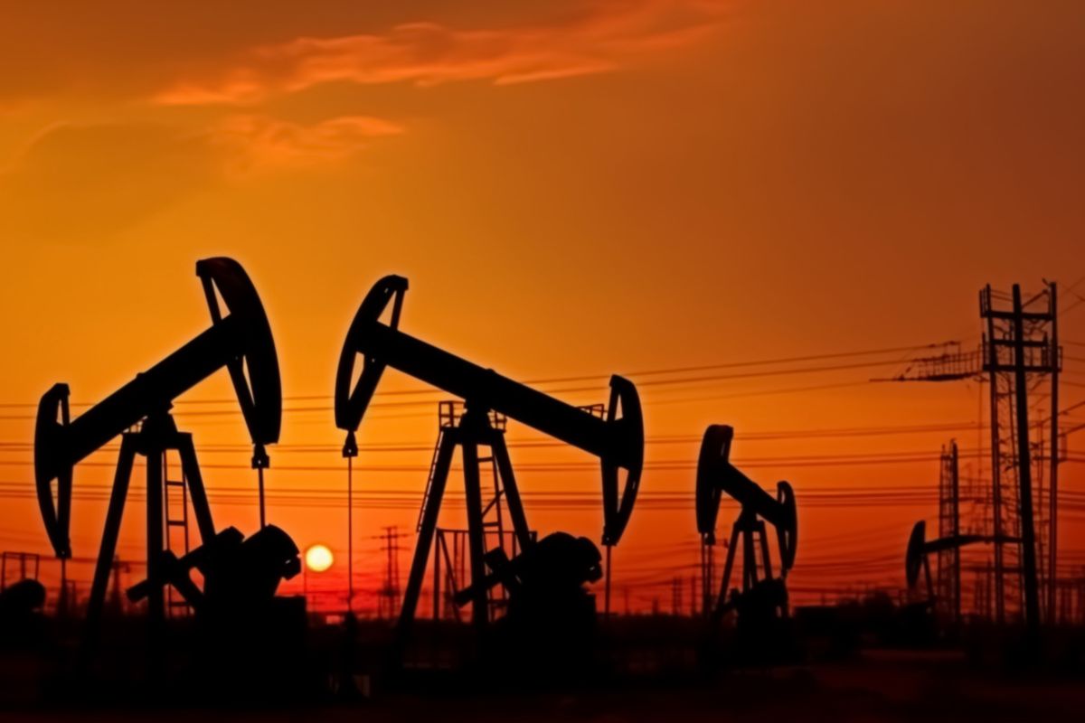 .POLL:โพลล์คาดราคาน้ำมันดิบสหรัฐมีค่าเฉลี่ยที่ 72.73 ดอลล์ในปีหน้า.