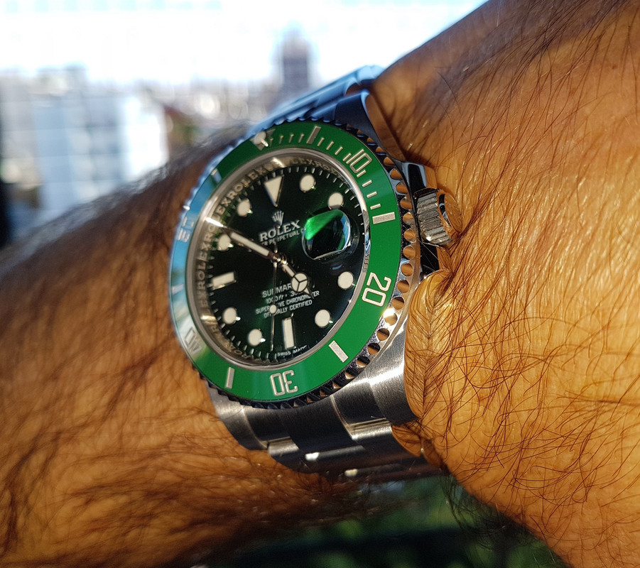 Rolex Submariner 40 mm Ref. 116610LV Aniversary Green 'Hulk' (1)