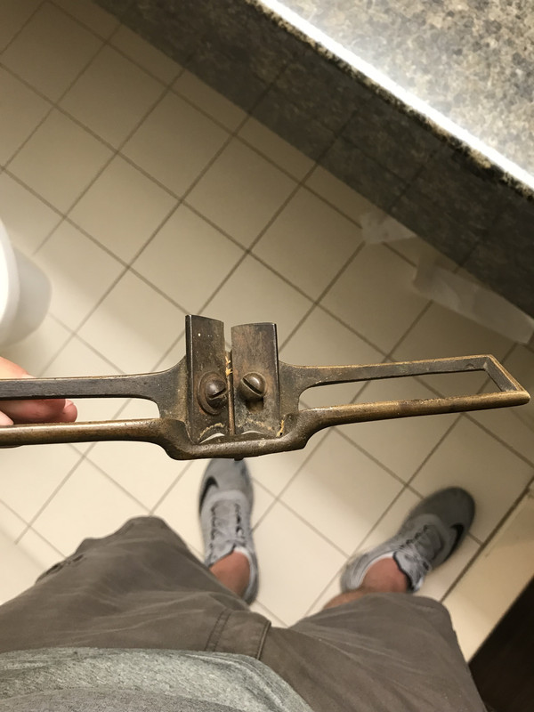 12CB96D3-4484-404B-AB5C-92CAA74BF657