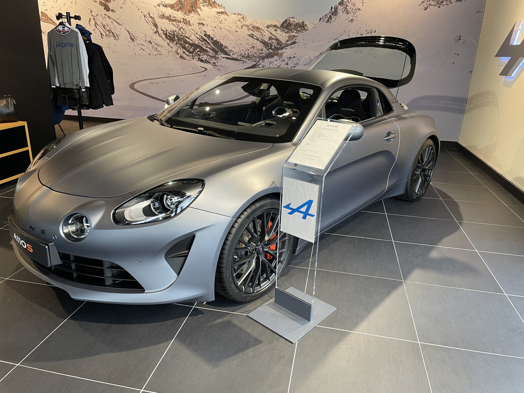 5BF2F7C6-FF92-45BF-A56B-5D6E6903B444