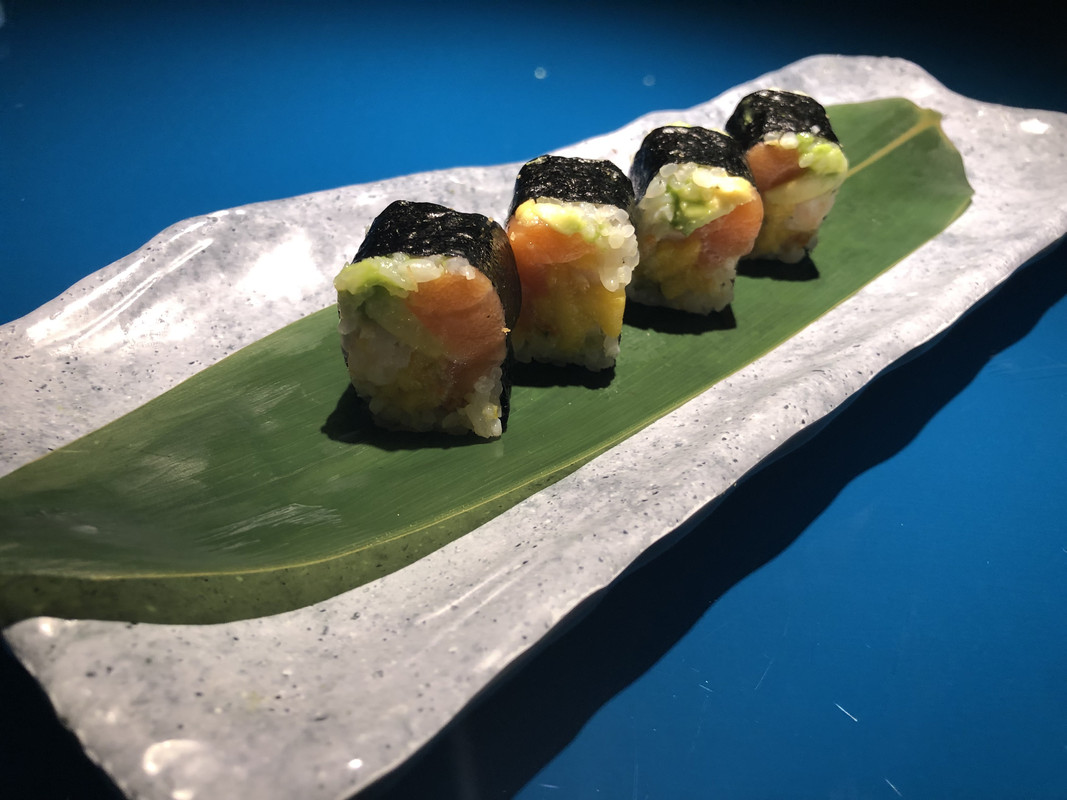 102. Futomaki fish nude 4 pezzi