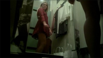 [Image: Voyeur11505081809.jpg]