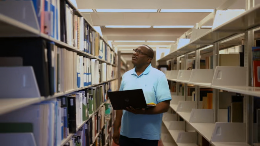 [Image: uw290j2umsrp.png]