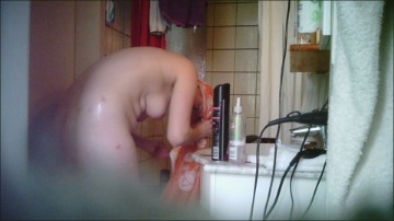 [Image: Voyeur13535141013.jpg]