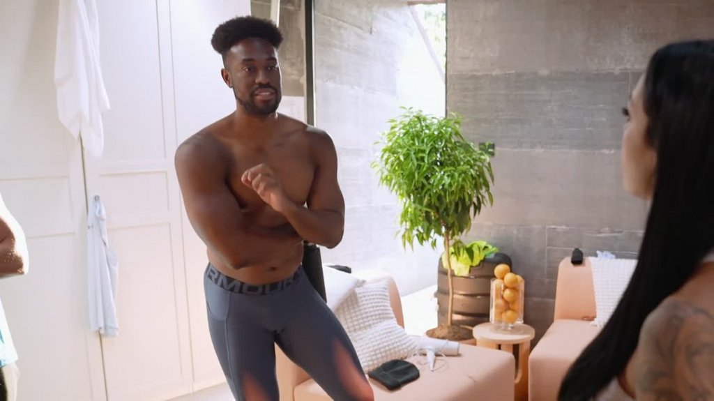 [Image: vig4oc2pt74q.jpg]