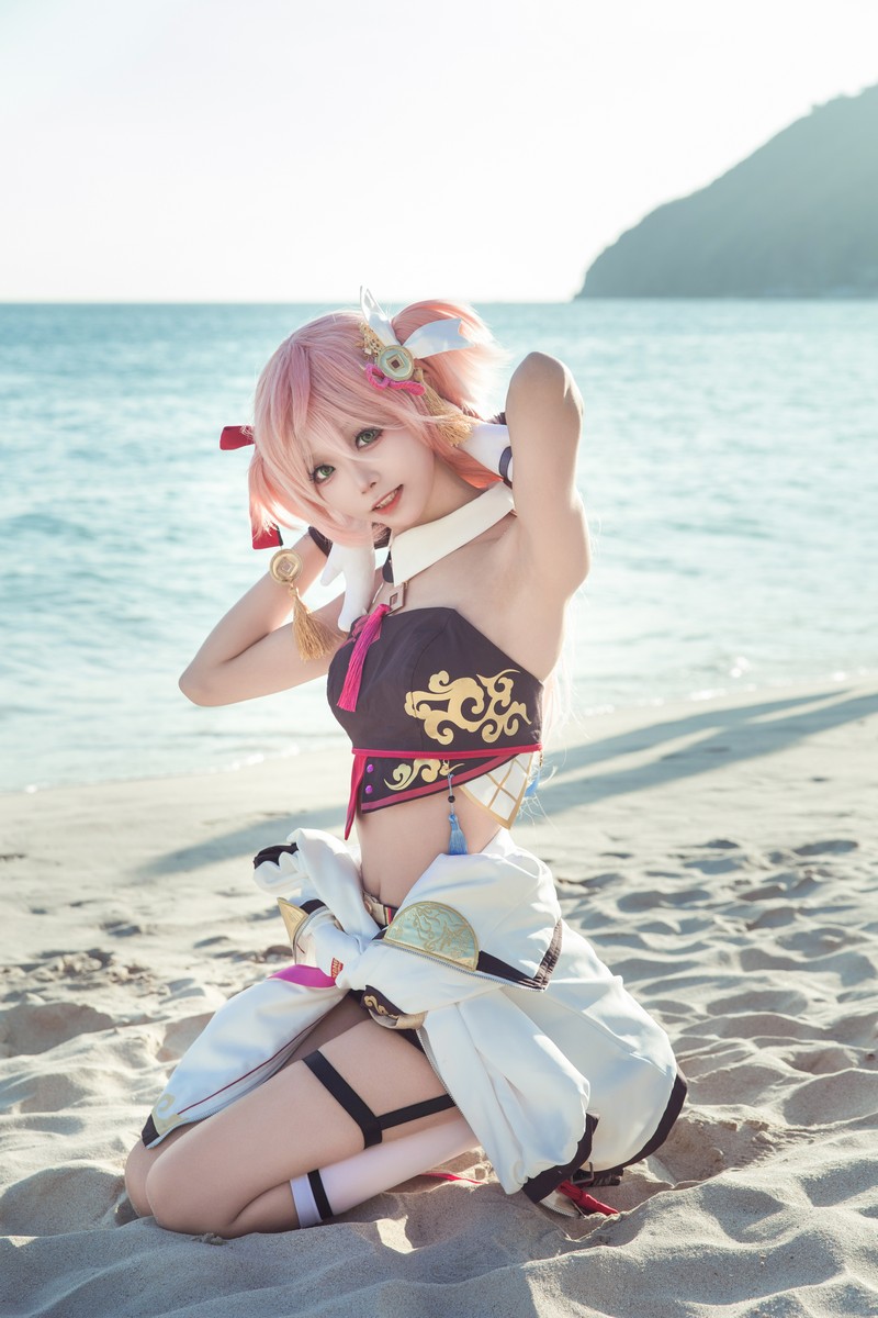 艾西Aiwest 原神烟绯花鸟与情Cosplay写真图集 烟绯角色高清图集 29P (176.4M)插图3