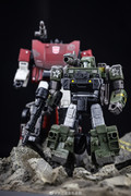 WFC-Netflix-Hound-Sideswipe-05