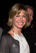 Olivia-Newton-Johnon-md71