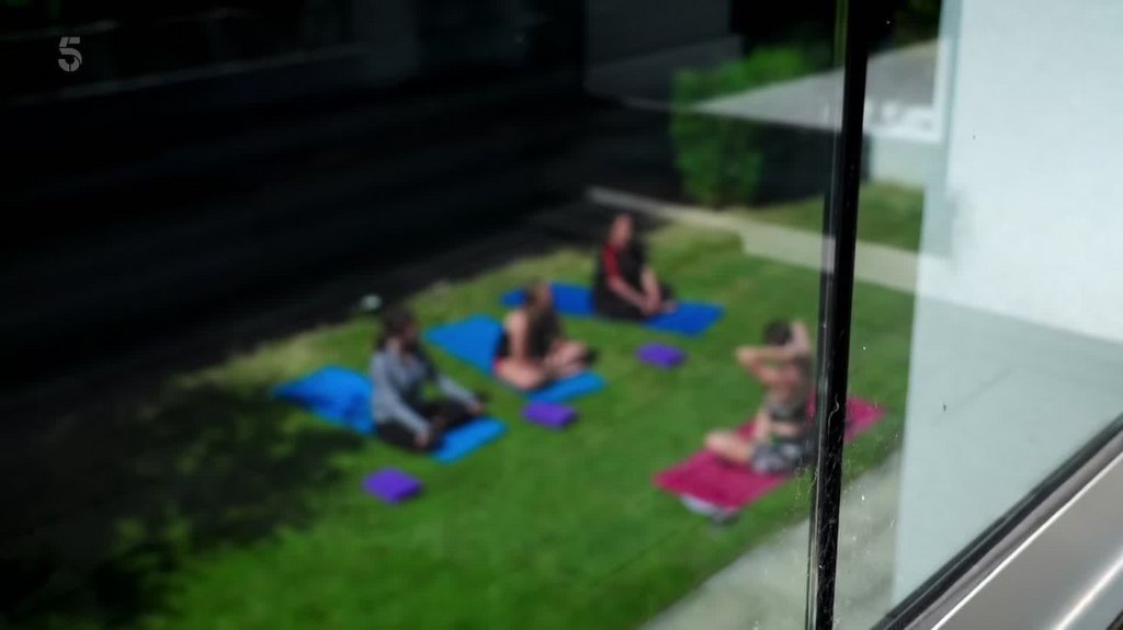 [Image: w4kqs6y2usa5.jpg]