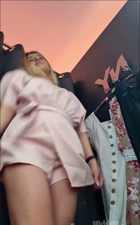 [Image: Voyeur21555102035.jpg]